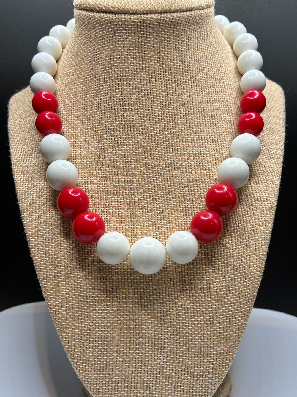 Vintage Classic Red and White Bead Necklace - Women Jewelry